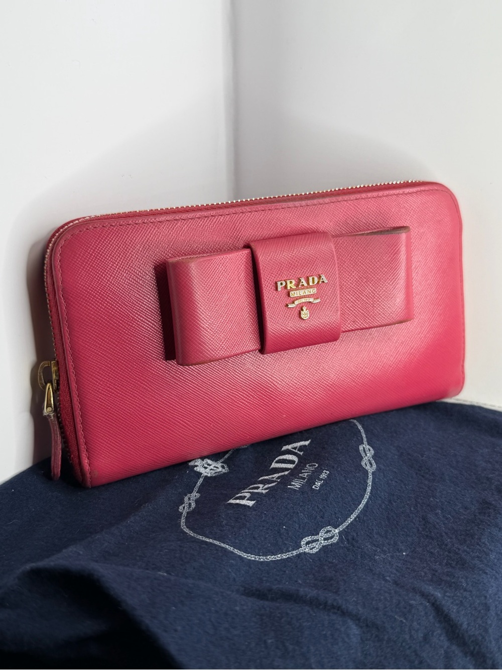 Prada Saffiano Fiocco Bow zip-around wallet in Peonia pink